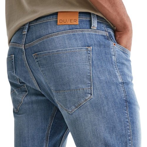 MFLR5021 PERFORMANCE DENIM RELAXED TAPER TIDAL 5934 R BackDetail