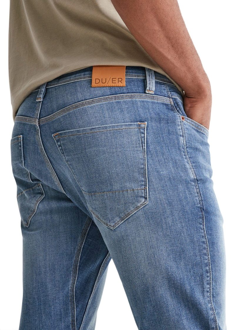 MFLR5021 PERFORMANCE DENIM RELAXED TAPER TIDAL 5934 R BackDetail